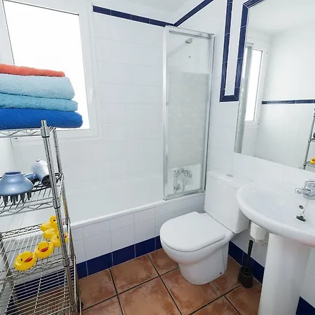 Con Terraza شقة